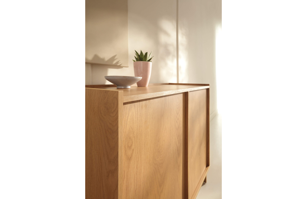 Buffet bas CASSARA 2 portes avec 4 étagères en bois